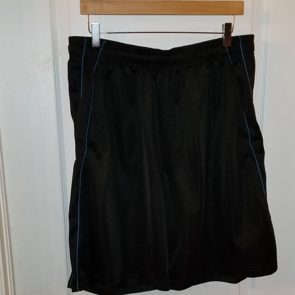REEBOK Shorts